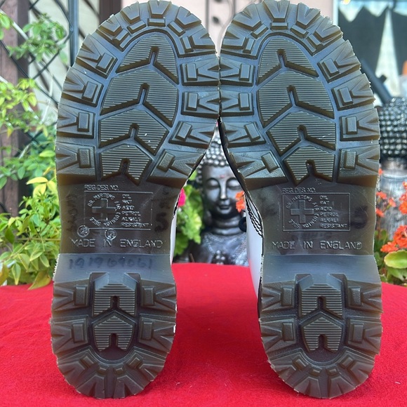 🏴󠁧󠁢󠁥󠁮󠁧󠁿 Steel Toe MIE Dr. Martens 10 Eye White Retro Platform Boots UK 4 - Picture 11 of 17